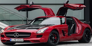 2010_Mercedes_SLS_AMG.jpg